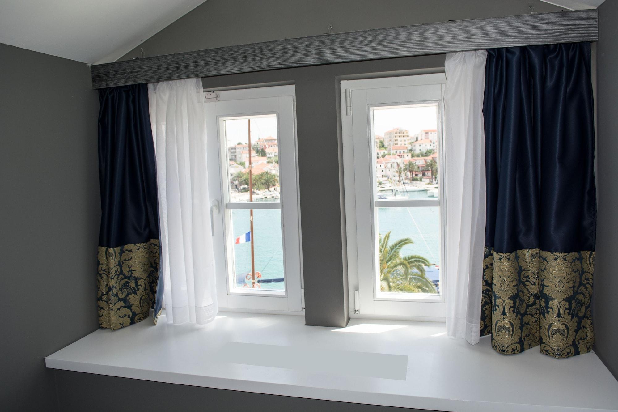 XII Century Heritage Hotel Trogir Luaran gambar